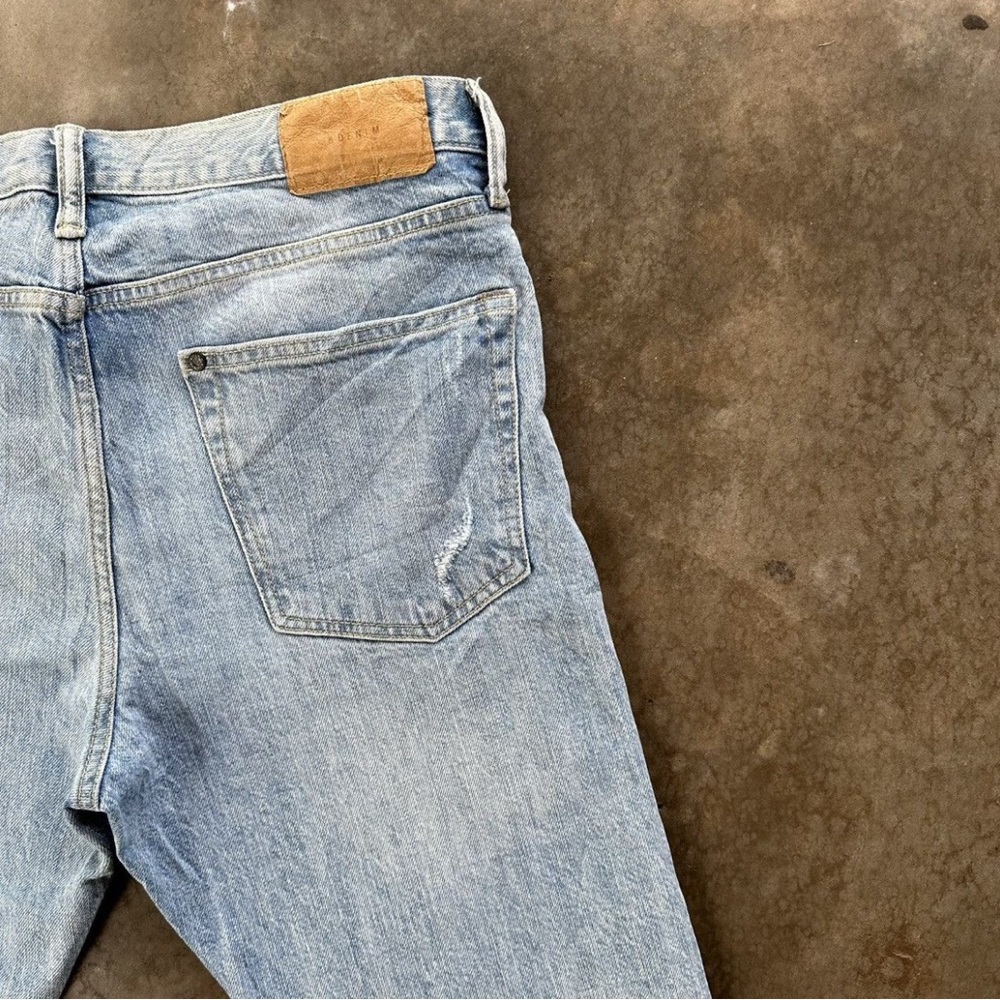 H&M Light Blue Distressed Jeans - Picture 4 of 16